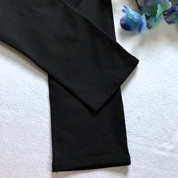 Fabletics NWOT Performance Capri Women S - Picture 4 of 8